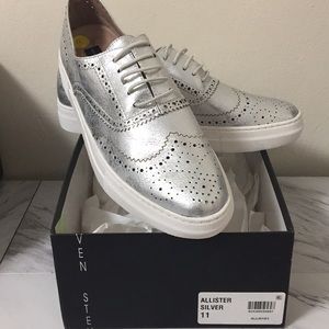 Steve Madden silver oxfords